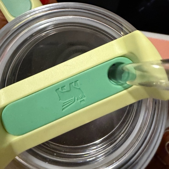 NWT- Stanley 30oz StainlessSteel H2.0 FlowState Quencher Tumbler- Citron Speckle - Picture 3 of 4